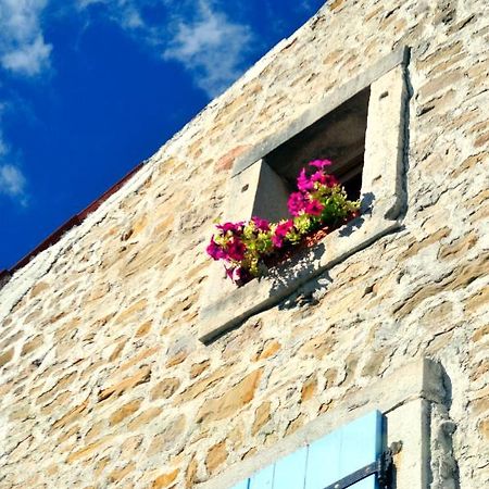 Ruine-Motovun Kh Villa Exterior photo