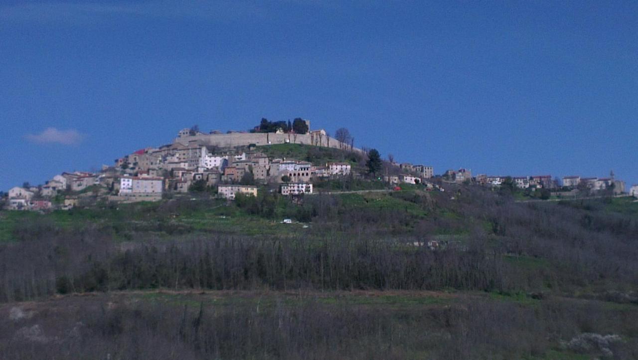 Ruine-Motovun Kh Villa Exterior photo